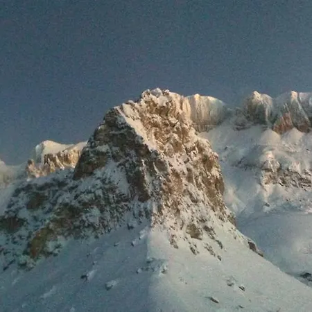 Rifugio Sass Bece 호텔